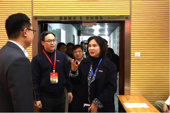 吴明红校长莅临化工学院检查指导研究生复试工作